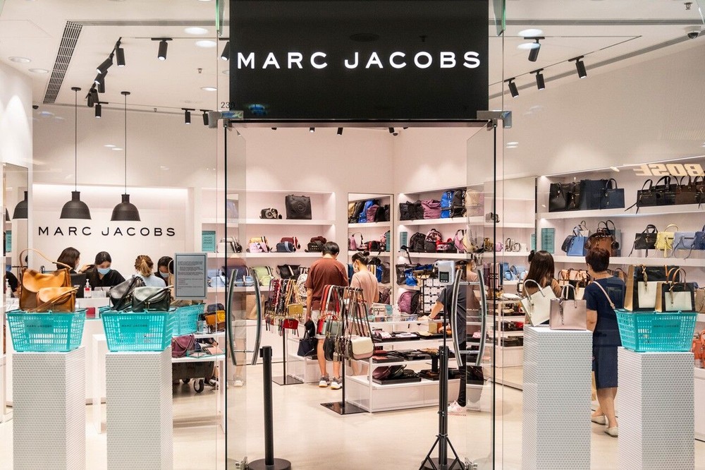 Marc Jacobs gặp sự cố website, khách hàng được mua túi xách… miễn phí