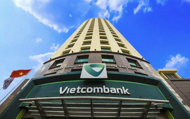 Vietcombank nói gì trước trước phản ánh cước tin nhắn SMS Banking tăng cao?