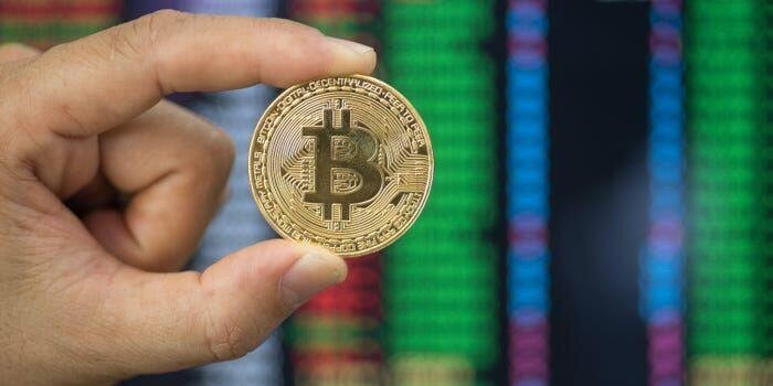 Bitcoin bật tăng trở lại mạnh mẽ sau 1 ngày rớt thảm