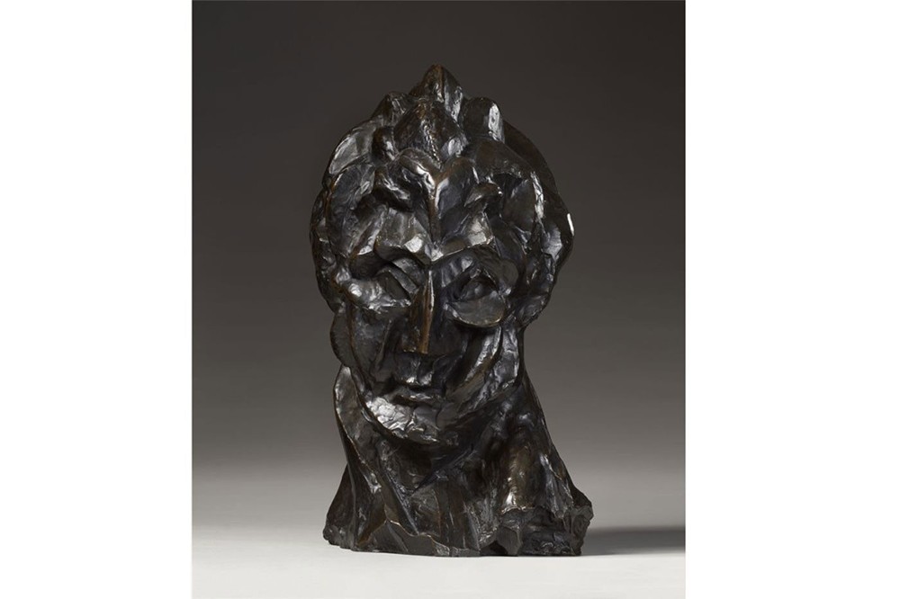 Tác phẩm điêu khắc lập thể đầu tiên của Picasso được bán với giá 30 triệu USD