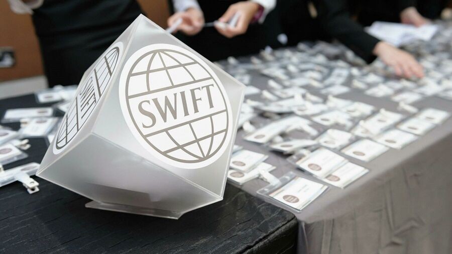 EU công bố 7 ngân hàng của Nga bị loại khỏi SWIFT