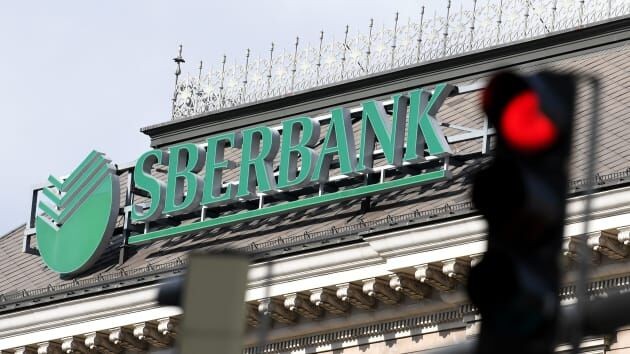 Cổ phiếu Ngân hàng Sberbank của Nga "biến thành giấy" trên sàn chứng khoán London