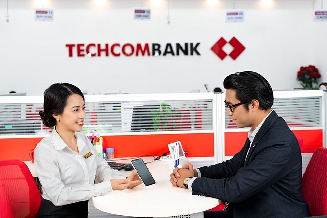 Lãi suất huy động tại Techcombank giảm ở nhiều kỳ hạn, cao nhất chỉ còn 9,5%/năm