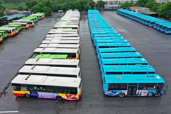 Hà Nội chưa cho phép xe buýt hoạt động trở lại