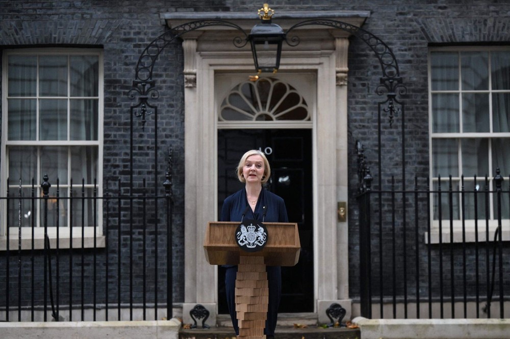 "Thủ tướng 44 ngày" Liz Truss từ chức, ông Boris Johnson quay lại ngồi ghế nóng?