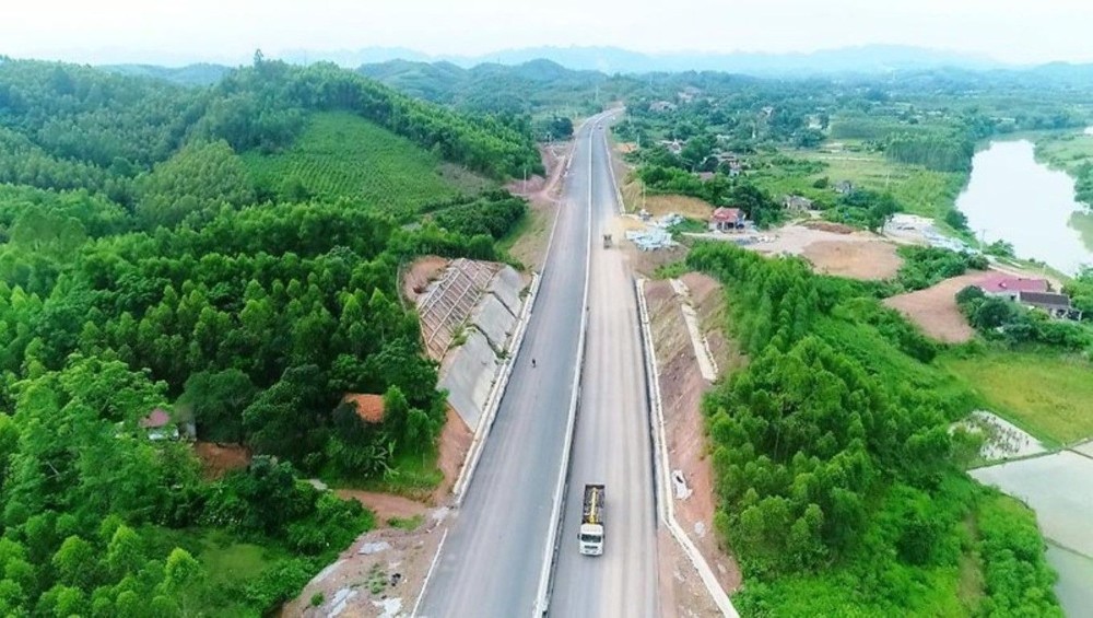 Nhà thầu Tập đoàn Miền Trung làm chậm tiến độ cao tốc Nghi Sơn - Diễn Châu