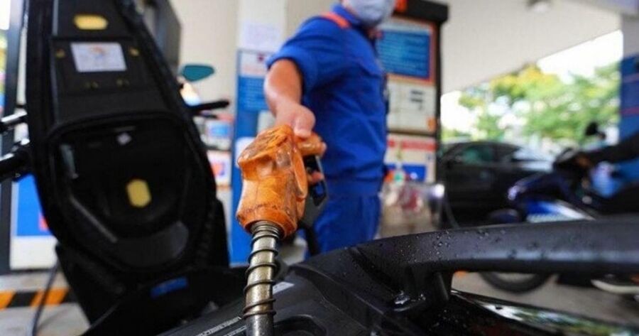 Giá xăng dầu ngày 16/4: Giá dầu chững lại chờ quyết định cấm vận nhập khẩu dầu Nga của EU