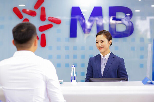 Cổ đông MBB muốn bán 1/3 lượng cổ phiếu với giá khởi điểm 32.600 đồng/cp