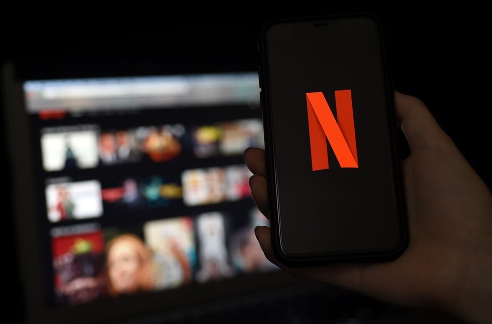 Cổ phiếu Netflix giảm đến 1/4 giá trị vì thông tin kinh doanh không khả quan