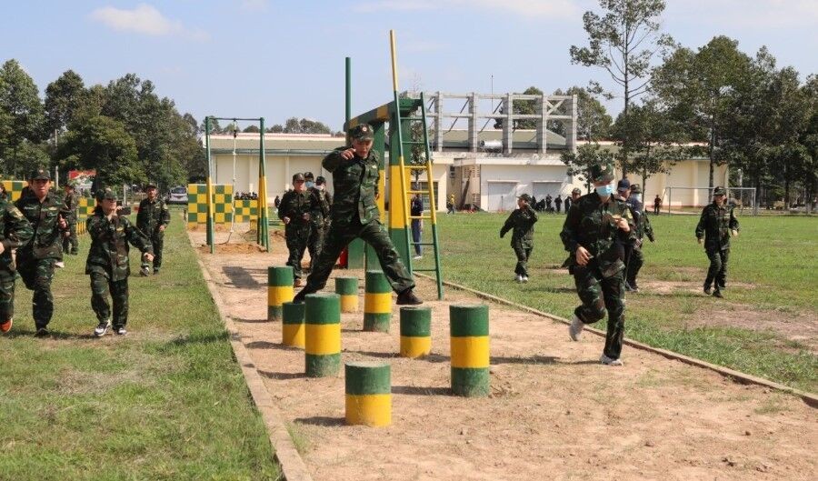 Hơn 120 “IronMan” của Tập đoàn CT Group tham gia huấn luyện tại Trường Sĩ quan Lục quân 2