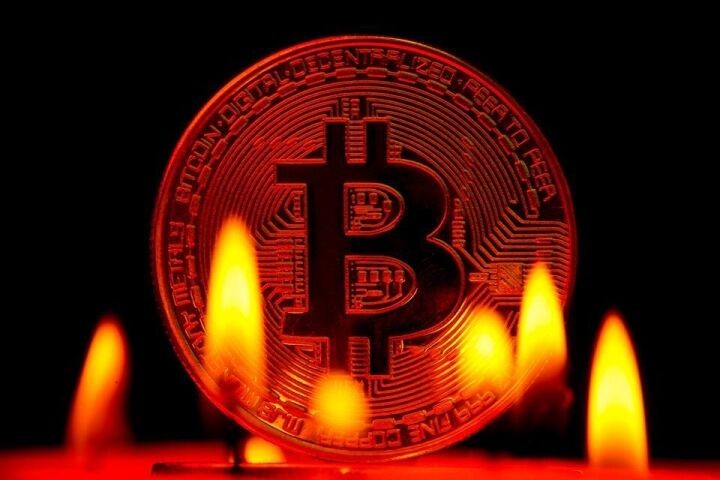 Giá Bitcoin ngày 27/4: Thị trường chìm trong sắc đỏ, hàng tỷ USD vốn hóa bị “bốc hơi”