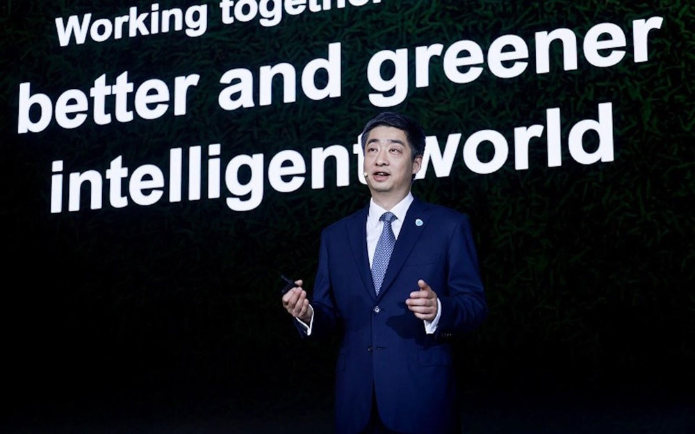 Chủ tịch luân phiên Huawei: "Huawei không sản xuất ôtô, nhưng..."