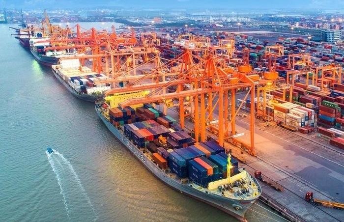 Hơn 236 triệu tấn hàng hoá qua cảng biển trong 4 tháng đầu năm, tăng 3%