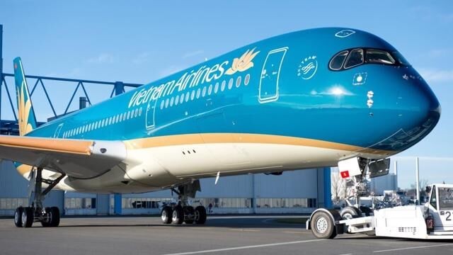 Vietnam Airlines được "cứu" nhờ khoản thoái vốn từ Cambodia Angkor Air