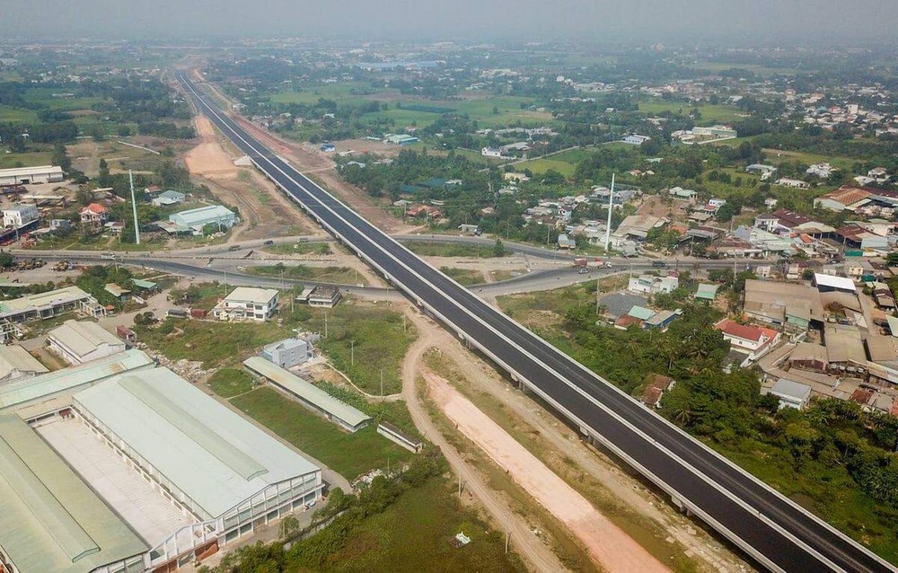 Phó Thủ tướng Lê Minh Khái chỉ đạo thu xếp vốn đối ứng cho cao tốc Bến Lức – Long Thành