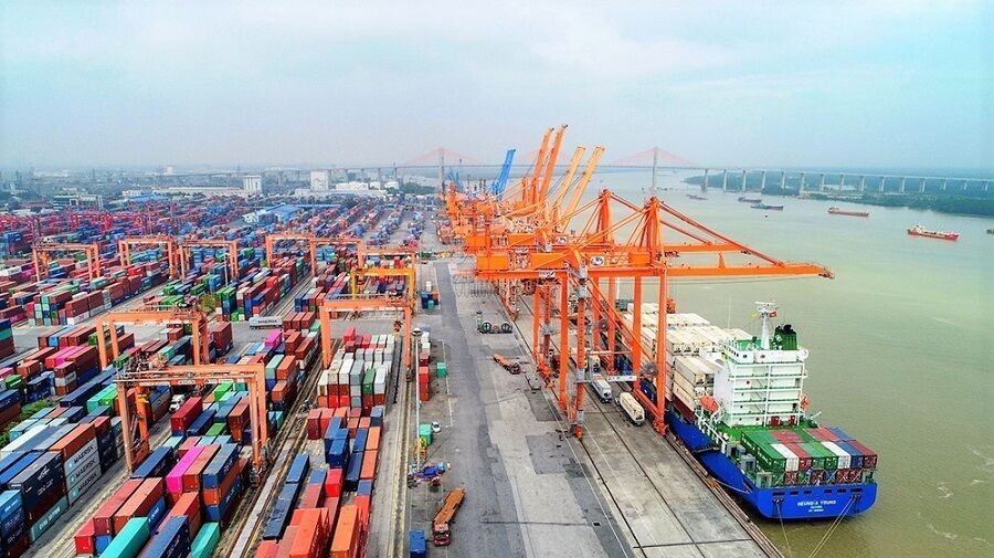 TP. HCM chính thức giảm 50% phí hạ tầng cảng biển từ ngày 1/8