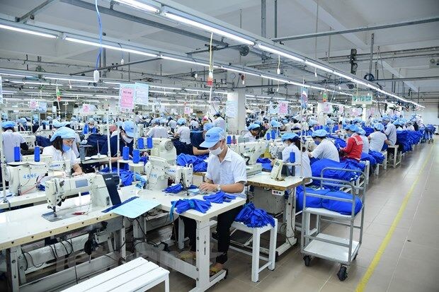 Standard Chartered lạc quan về tăng trưởng GDP của Việt Nam năm 2022