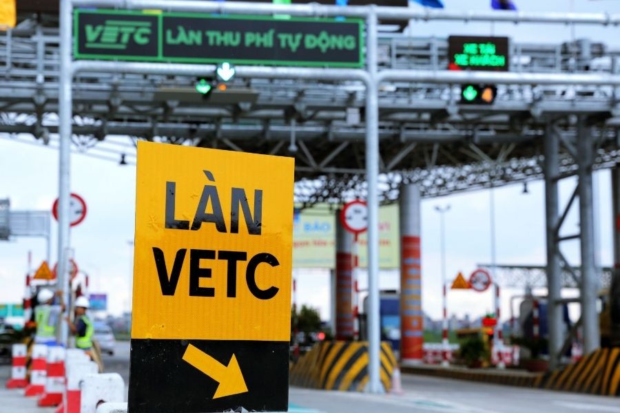 Tổng Cục đường bộ có phản hồi đầu tiên về việc Viettel tố VEC dán chồng thẻ ETC