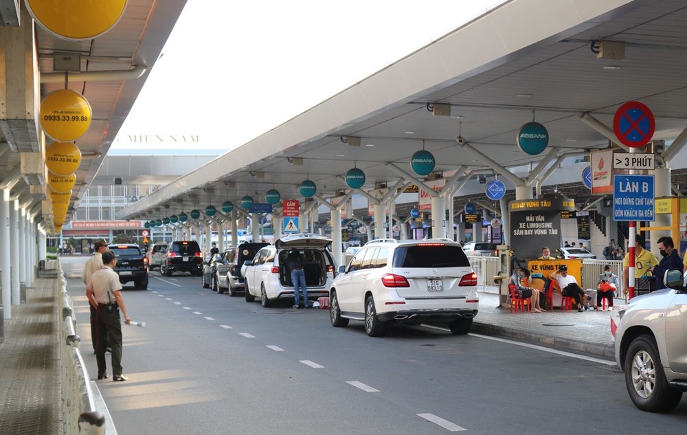 Dùng thu phí không dừng giải quyết ùn tắc tại sân bay Tân Sơn Nhất