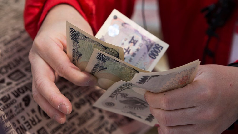Ngân hàng trung ương Nhật Bản định làm gì khi đồng yên chạm mức thấp nhất trong 24 năm?