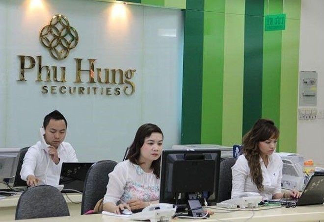 Cổ đông ngoại đăng ký bán 6 triệu cổ phiếu của Chứng khoán Phú Hưng