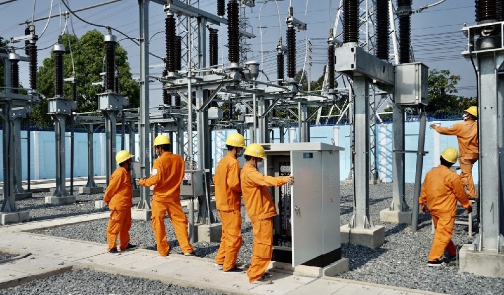 Bộ Công thương đề xuất tăng cường nhập khẩu điện