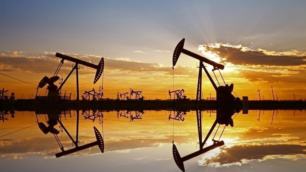 Giá dầu thô xuống thấp nhất kể từ đầu năm