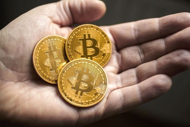 Giá Bitcoin ngày 7/9: Bitcoin rơi về dưới ngưỡng 19.000 USD