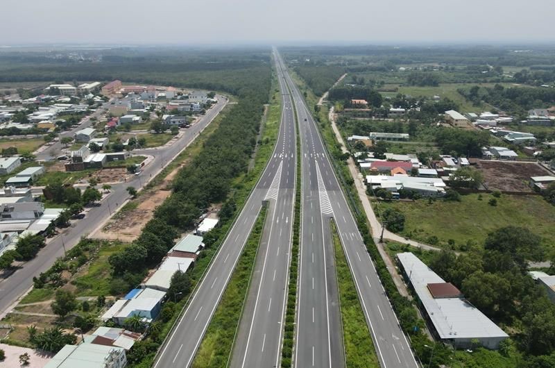 Phê duyệt đầu tư Dự án đầu tư xây dựng đường cao tốc Dầu Giây - Tân Phú giai đoạn 1