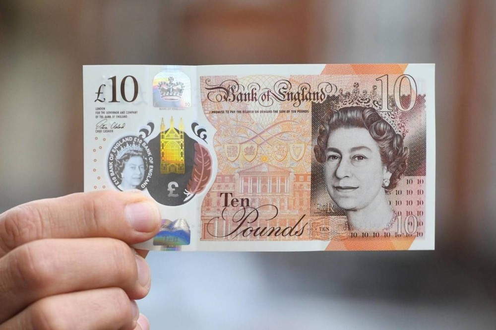 Đồng Bảng Anh giảm xuống mức thấp nhất so với đô la Mỹ sau 37 năm