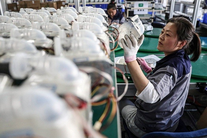 Hoạt động sản xuất của Trung Quốc suy giảm trong 3 tháng liên tiếp