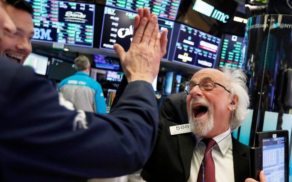 Dow Jones tranh thủ tăng 317 điểm trong lúc chờ chờ dữ liệu lạm phát Mỹ