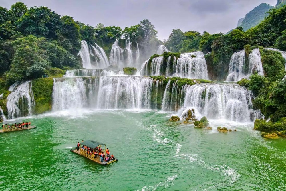 Thác Bản Giốc nằm trong danh sách thác nước đẹp nhất thế giới