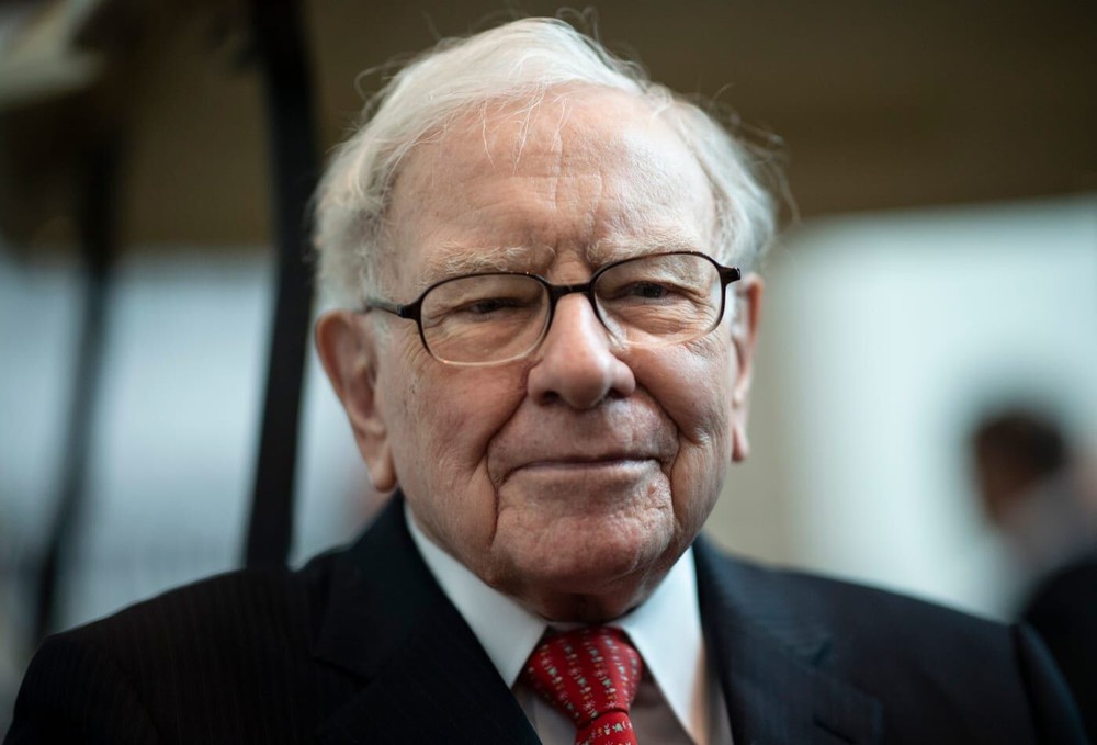 Tỷ phú Warren Buffet: Sai lầm số một mà cha mẹ mắc phải khi dạy con về tài chính