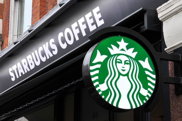 Starbucks tiết lộ khoản chệnh lệch giữa mức lương của nhân viên nam giới và nữ giới
