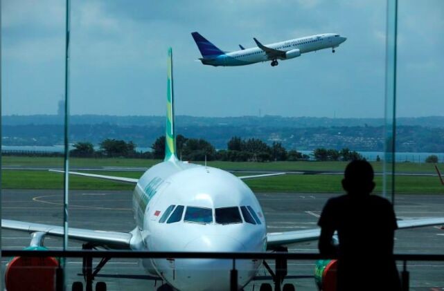 Giá vé máy bay nội địa ở Indonesia tăng vọt