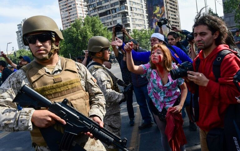 Hàng loạt cuộc biểu tình bạo lực diễn ra tại Chile