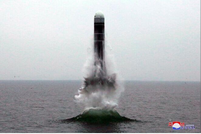 Triều Tiên công bố kết quả thử nghiệm thành công tên lửa đạn đạo phóng từ tàu ngầm mới