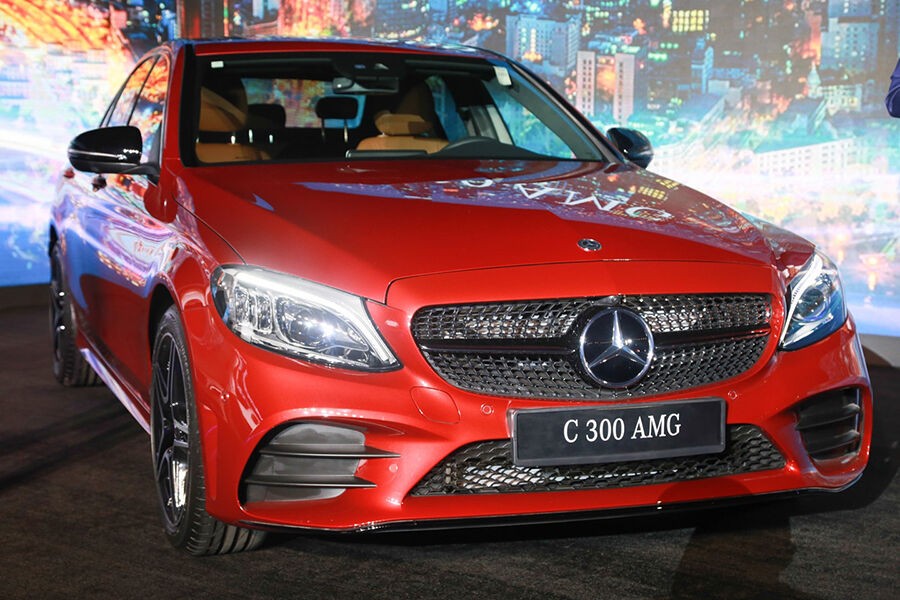 Mercedes-Benz Việt Nam ra mắt 3 phiên bản C-Class với giá từ 1,5 tỷ đồng