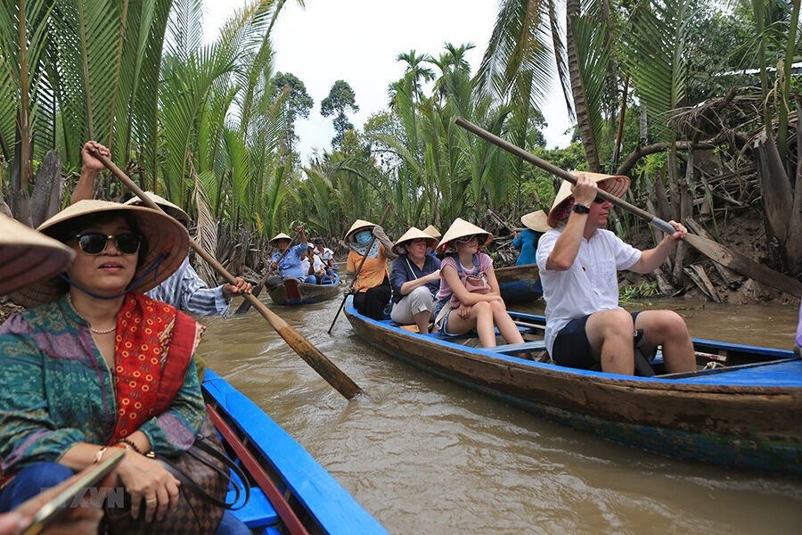 4 tháng đầu năm, lượng khách du lịch đến Việt Nam tăng nhẹ