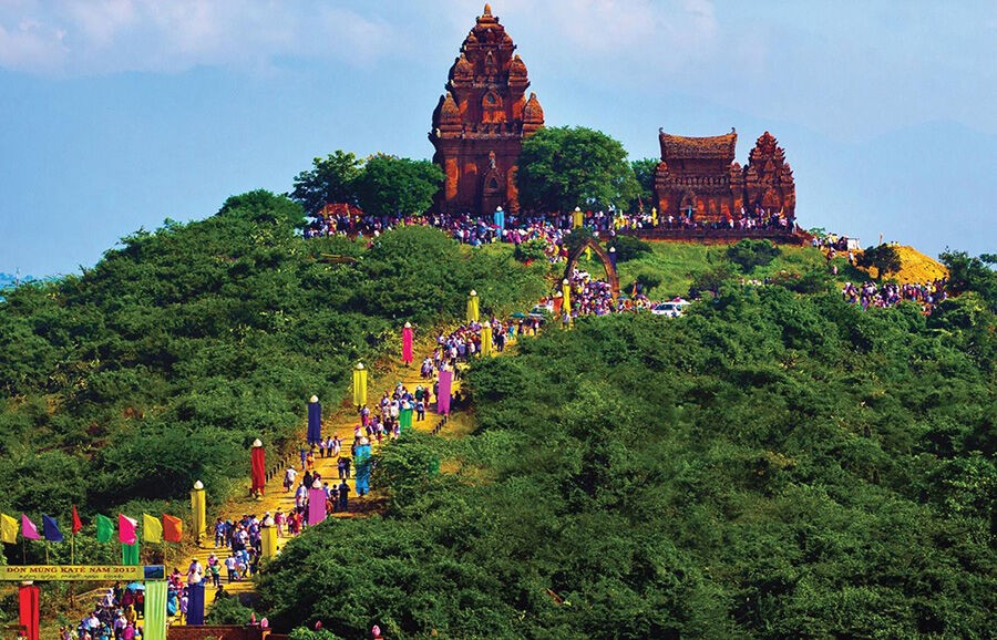 Triển lãm “Việt Nam những sắc màu văn hóa” diễn ra tại Phú Yên