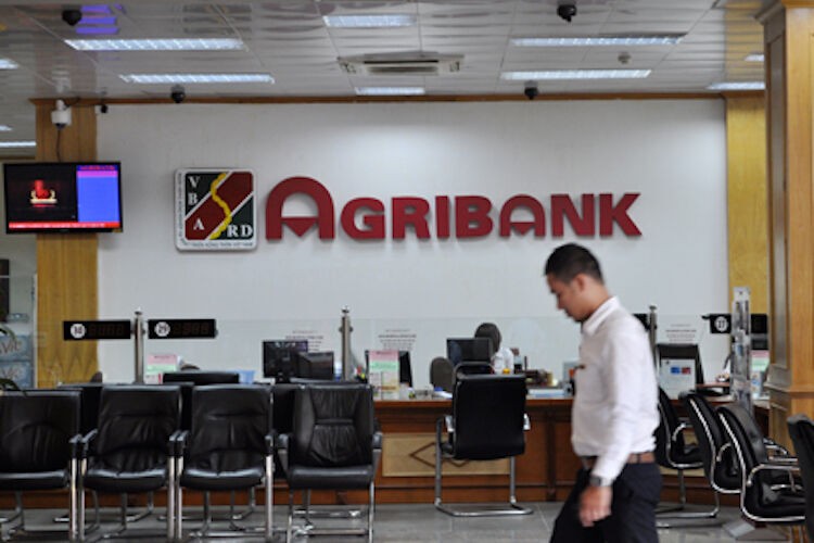 Một khách hàng Agribank bị "bốc hơi" 100 triệu đồng trong tài khoản