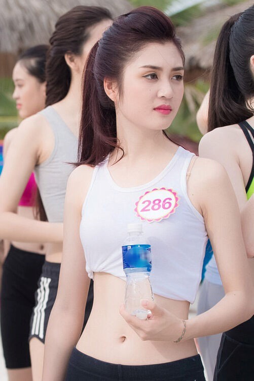 Nhan sắc thí sinh Hoa hậu sở hữu thân hình đẹp hơn Ngọc Trinh