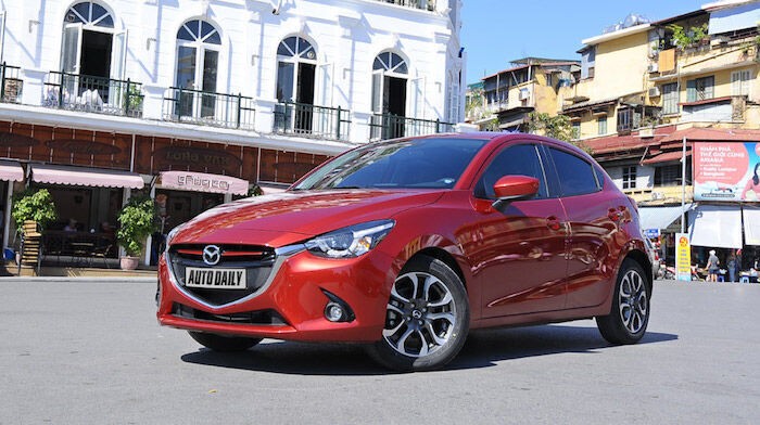 Giá xe Kia, Mazda và Peugeot giảm mạnh trong tháng ‘Ngâu’