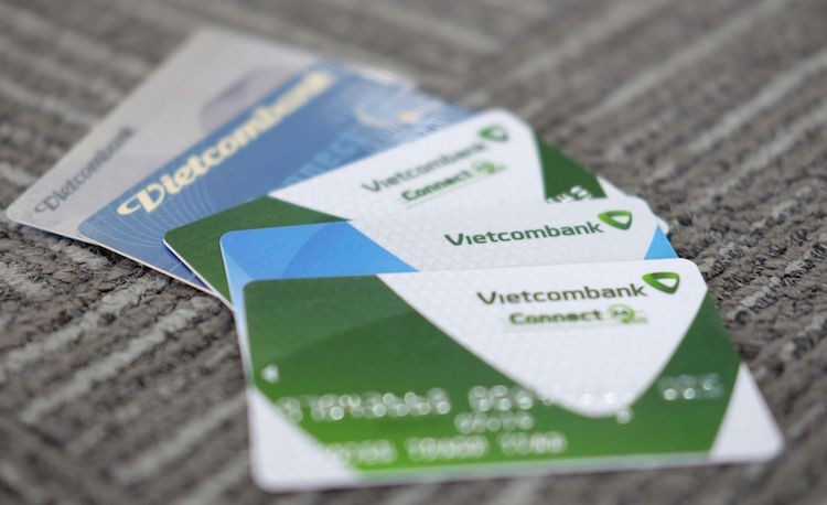 Thêm 2 khách hàng Vietcombank bị “hack” tiền trong tài khoản