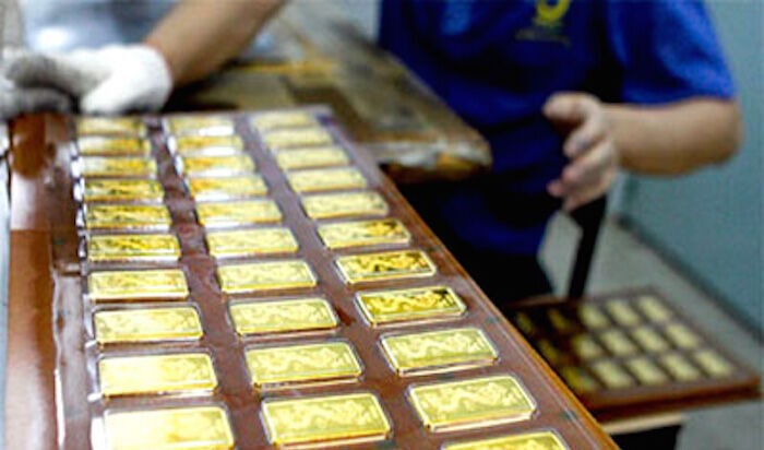 Giá vàng trong nước giảm mạnh gần 300.000 đồng/lượng