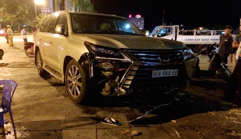 Điều tra vụ xe Lexus biển VIP đâm 4 người bị thương