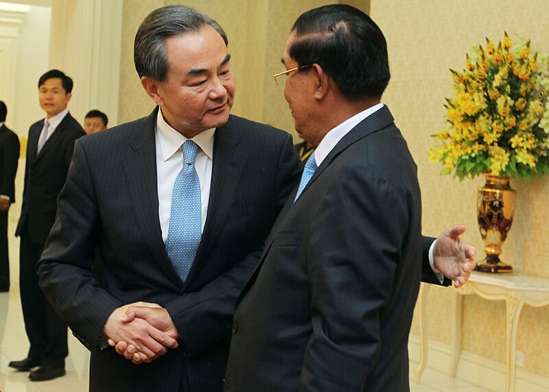 Trung Quốc "thưởng" Campuchia 600 triệu USD vì 5 lần ủng hộ chống PCA