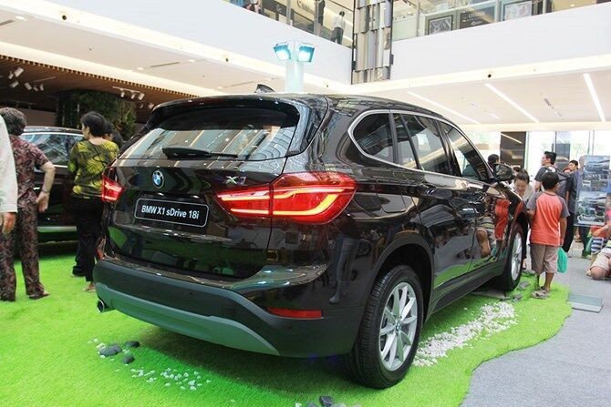 BMW X1 sDrive18i mới giá 1,688 tỉ đồng tại Việt Nam