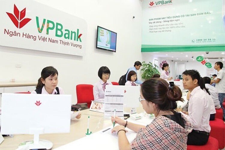 Nhân viên VPbank bỗng dưng bị "xén" 20% lương